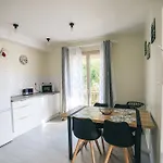 Belle Maison Sur Un Air De Campagne Μοντωμπάν