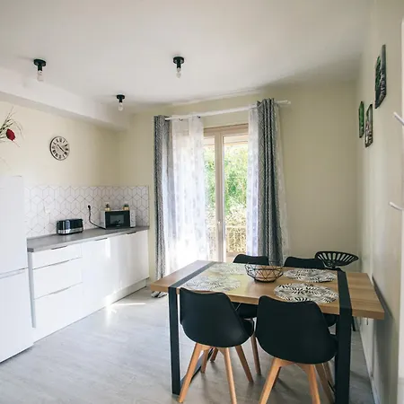 Belle Maison Sur Un Air De Campagne 몽토방